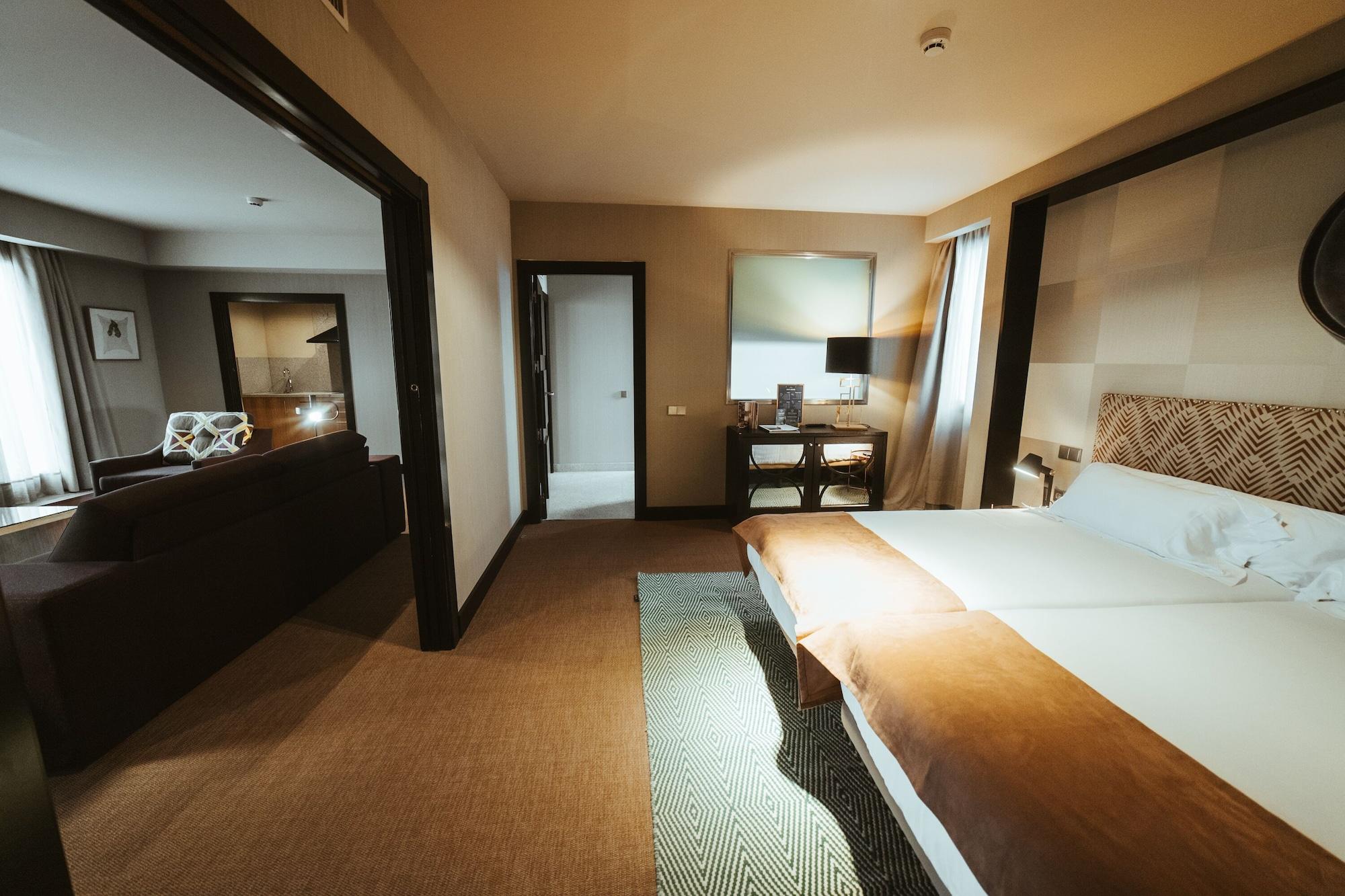 Barcelo Leon Conde Luna ภายนอก รูปภาพ